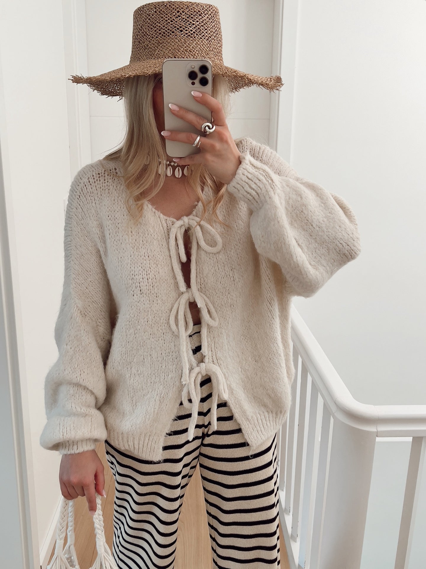 Mila - Stylish Bow Cardigan